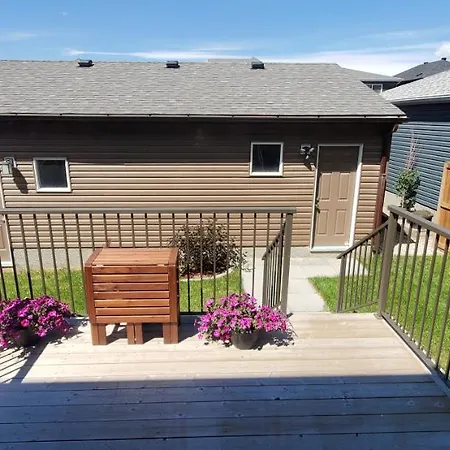 Delightful 1-Bedroom Private Suite In A New Home Calgary Extérieur photo